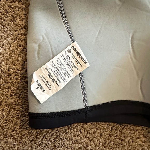 Patagonia sz8 wetsuit shorty with tie “R” - Picture 4 of 7